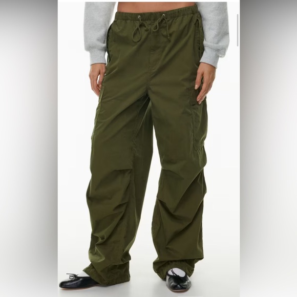 Aritzia Parachute Pants - Picture 2 of 4